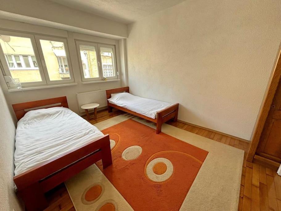 Komforan Trosoban Stan U Centru * Sarajevo